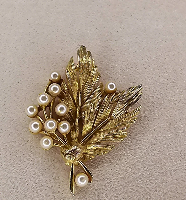 Broche Vintage Saoya - Motif Feuilles En Métal Doré - À Restaurer (épingle à Remplacer) - Bijou Ancien