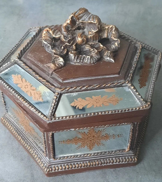 Ancienne Boîte à Bijoux Avec Miroirs – Vintage, Photo Souvenir, Jewel Box, Usure Normale