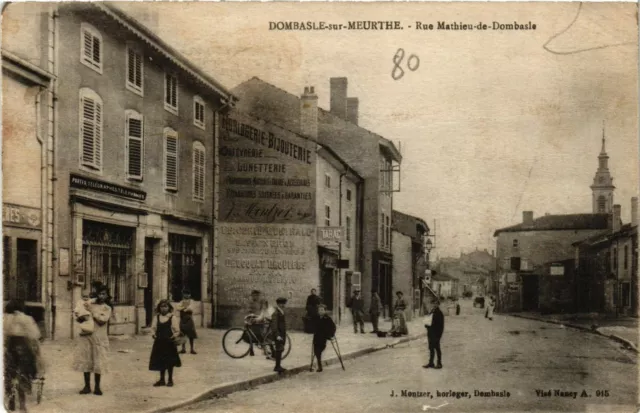 CPA DOMBASLE-sur-MEURTHE Rue Mathieu-de-Dombasle (864836)