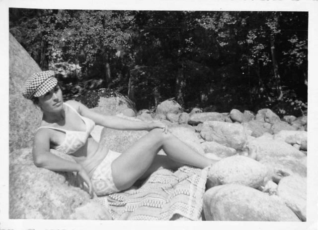 Vintage Beach Bikini Women Photo Ref: 139G07