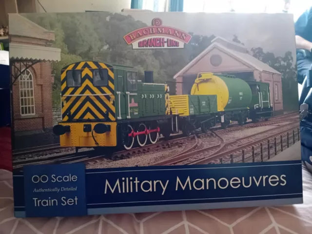 Military Manouvers Bachmann 00 Scale Train Set