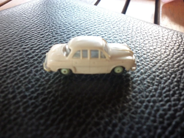 Une voiture, une miniature : Renault Dauphine / C.I.J – Filrouge automobile