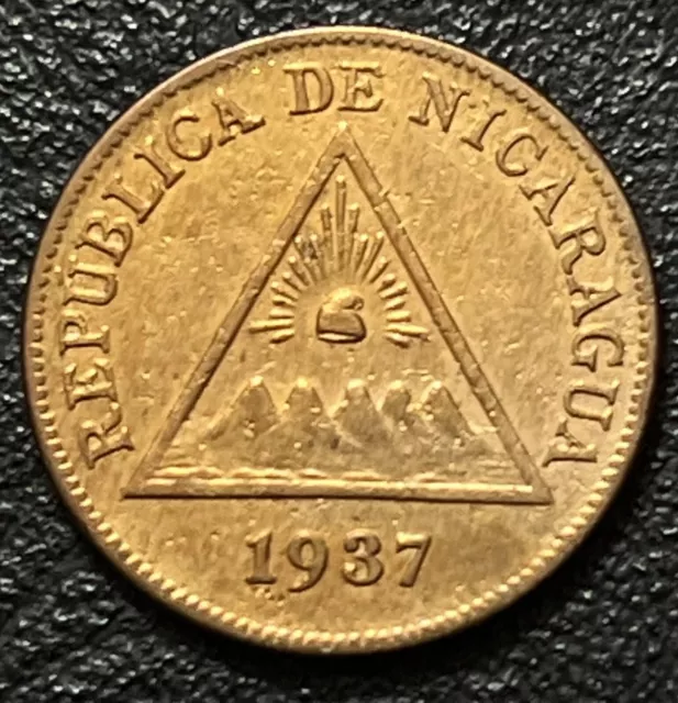 Nicaragua 1937 1 Un  Centavo de Cordoba Bronze Coin