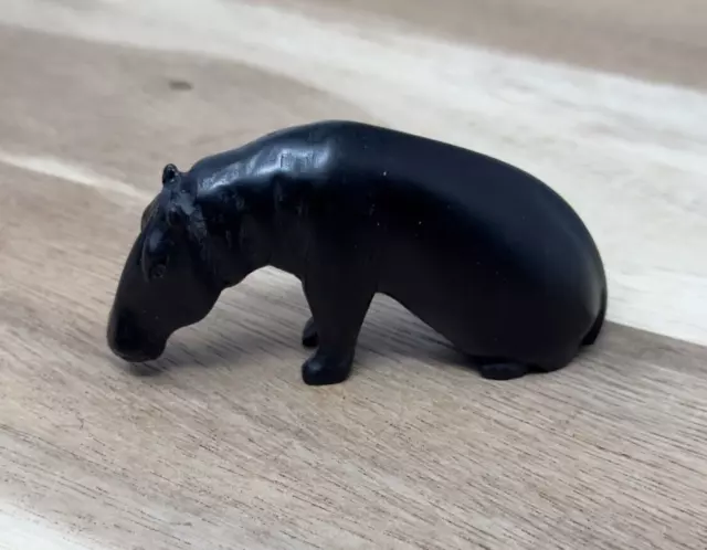 VTG MINIATURE CARVED DARK WOOD Sitting HIPPOPOTAMUS AFRICA Nice detail
