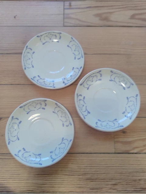 3 sous tasses faïence fine blanche et bleu Saint Amand France