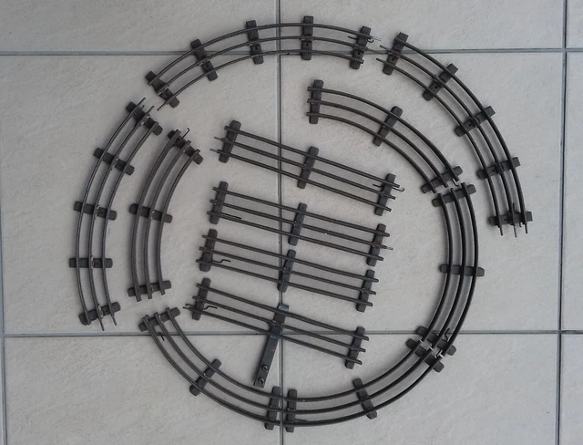 4 Rails Droits HORNBY AcHO Pour Train Miniature MECCANO - Bon état Général Malgré L'âge