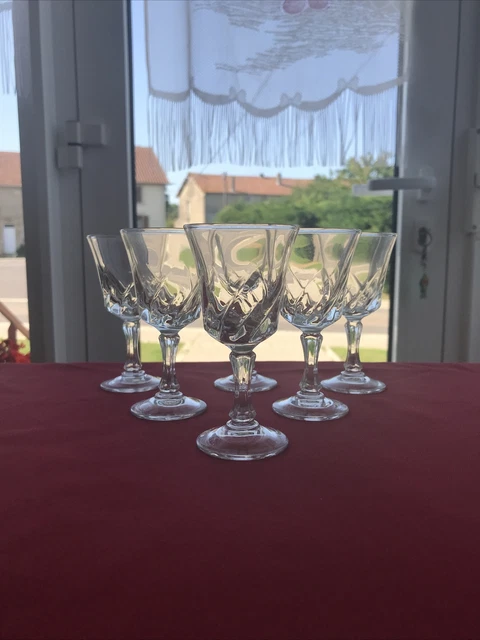 Early 21st Century Cristal d'Arques-Durand Arizona-Parallels Luminarc Glass Serving Bowls - Set
