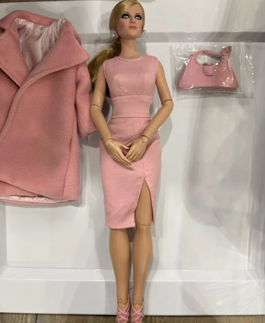 TONNER “MANHATTAN BLUSH Dede DeeAnna Denton 17” Doll Athletic Body