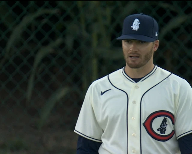 2022 FIELD OF DREAMS GAME CHICAGO CUBS VS CINCINNATI REDS 8112022