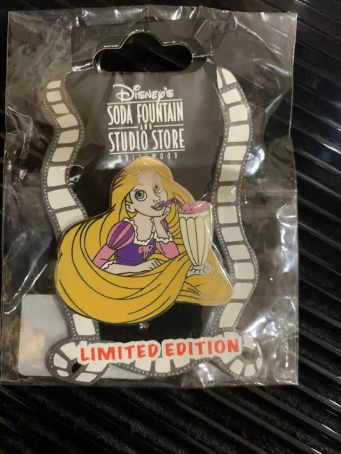 Disney Pin - DSF - Pin Trader Delight - PTD - Rapunzel GWP Pin #94703