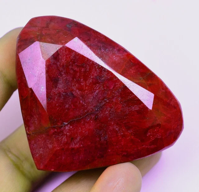 Rubis Traité (résidus) d'Afrique - Cabochon 1.66 Carat - 8.0 x 5.8 x 3