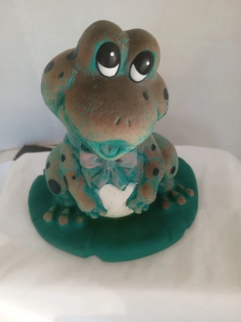 Vintage Frog Figurine 🐸 Patio Lawn Ornament Garden Novelty Statue Adorable