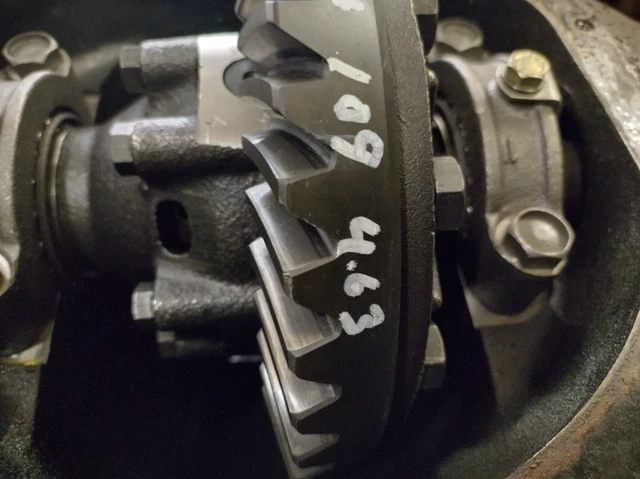 FORD TRANSIT MK1, Mk2, Mk3 Twin Wheel Rear Axle 4.63:1 £156.70 ...