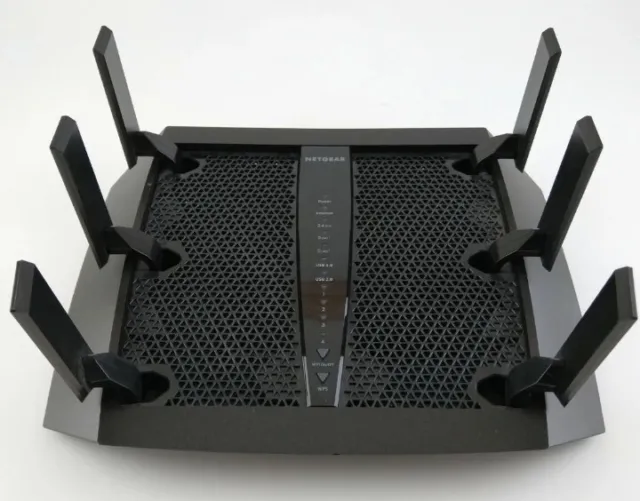 NETGEAR Nighthawk X6 R8000 4 Gbps router Wi-Fi tri-band Smart AC3200