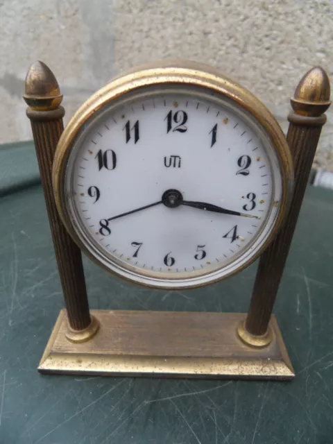 pendule horloge reveil voyage a colonnes travel clock desk Uhr bureau UTI 70's