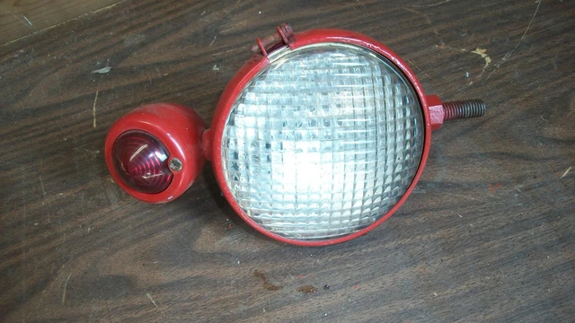 310068 Tail Light Assembly – 12V – Fits Ford 8N, 9N, NAA, 600, 700, 800, 900 & More Tractors