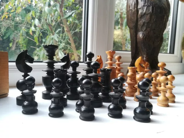 Vintage Set Of Large Wooden Chess Pieces In its own Box (Regency?)