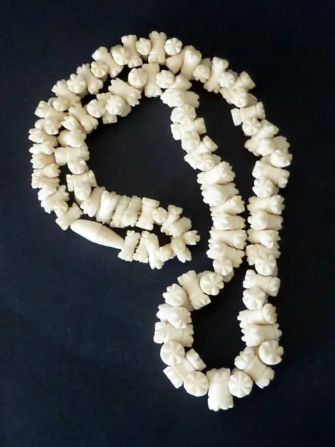 VINTAGE hand carved necklace graduated BEADS Chinese 46cm