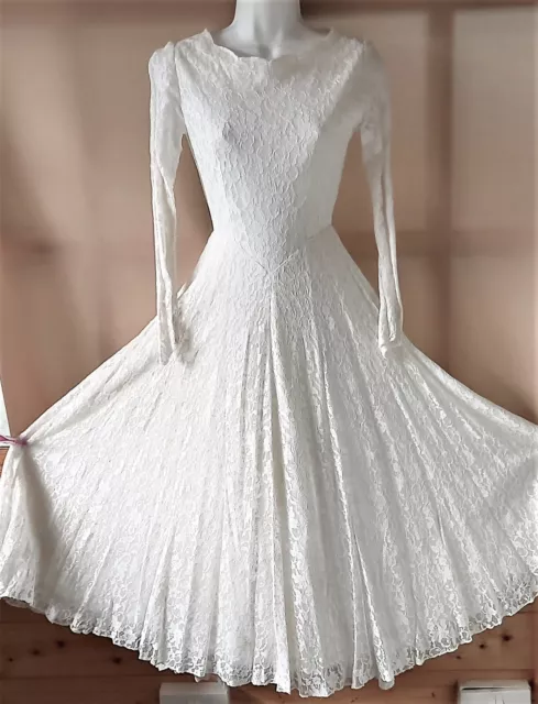 True vintage 1950s wedding dress