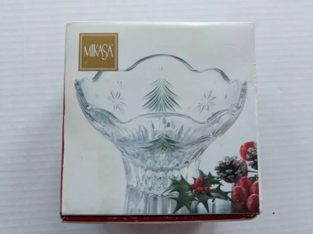 Mikasa Christmas Night Green WY602/210 6" Footed Bowl in Original Box