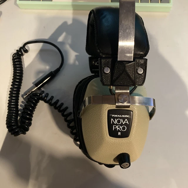 Casque stéréo vintage réaliste Nova 16 8 ohms double volume