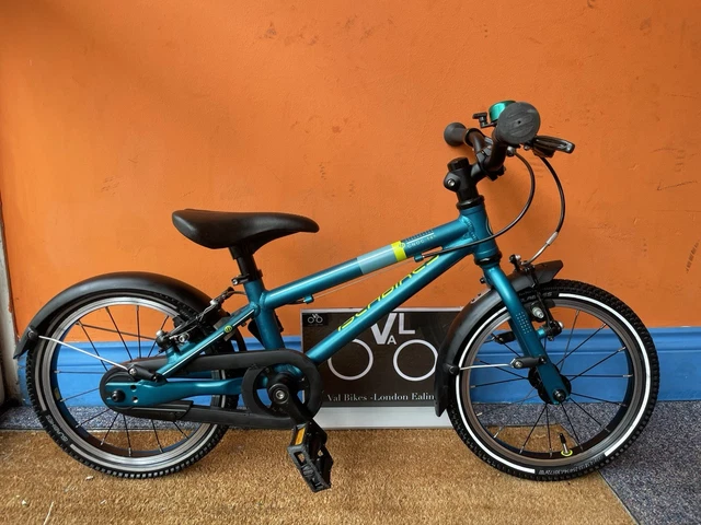 ISLABIKES CNOC 14 Small in Teal Kids Bike Excellent Condition Full