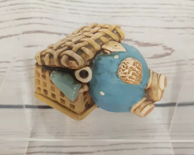 Rare Vintage Pendelfin Stoneware Rabbit Picnic Basket Blue 1966 - 1968