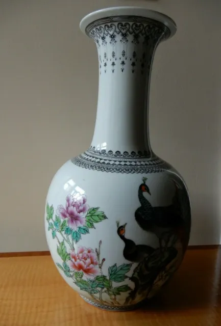 Chinese Porcelain Vase, Hand Painted, Qianlong Period of Qing Dynasty Replica