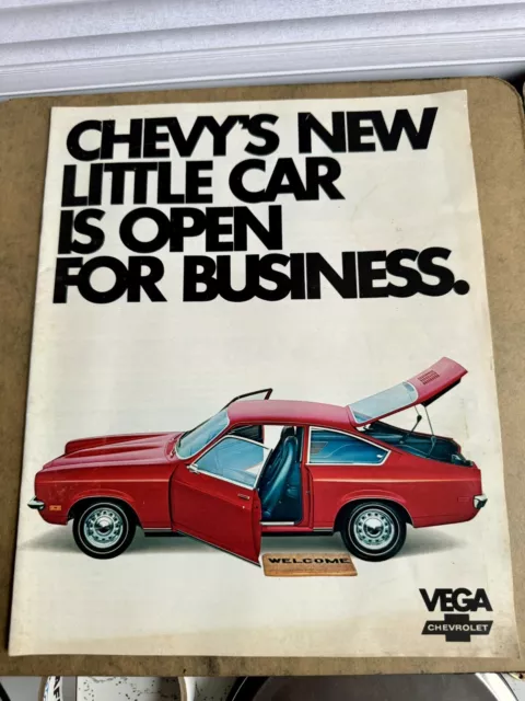 1971 Chevrolet Vega sedan coupe panel wagon sales brochure 20 pg ORIGINAL