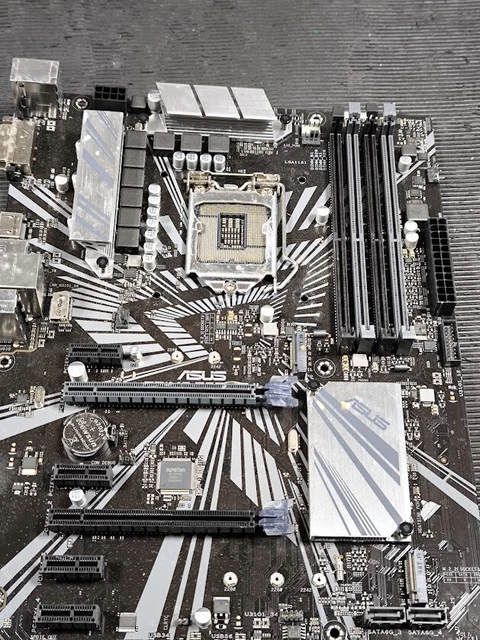 ASUS MOTHERBOARD - Broken, No I/O Shield, For Parts £20.20 - PicClick UK
