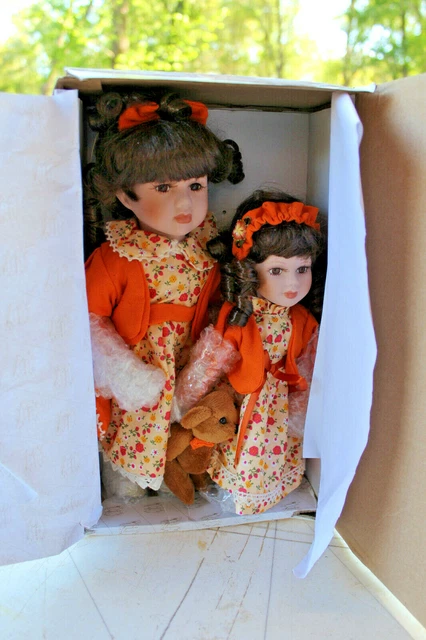 Heritage Signature Collection 2 SISTER DOLLS w/ LOA MINT NIB Orig. Packg. 43950 2