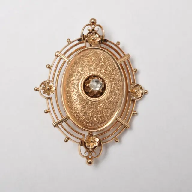 Historismus Brosche mit Diamantbesatz, 18 Karat Gelbgold, sehr feine Handarbeit