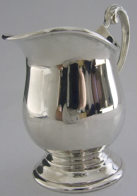 MINT BEAUTIFUL ENGLISH SOLID STERLING SILVER CREAM JUG 1967 SHEFFIELD 110g