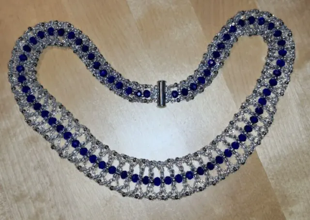 Collier Glasperlen Blau/durchsichtig Silber-gefüllt Handarbeit eigenartig