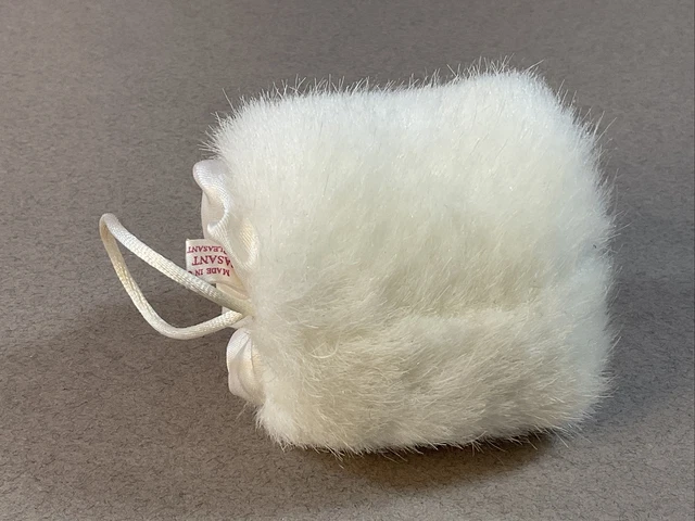 American Girl PC SAMANTHA PARKINGTON- Retired WINTER  Faux Fur  MUFF 1993