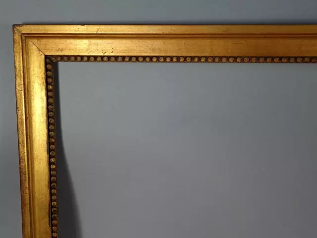 Cadre ancien perlé 81x63 feuillure 74x56 cm bois stuc doré style Louis XVI B599