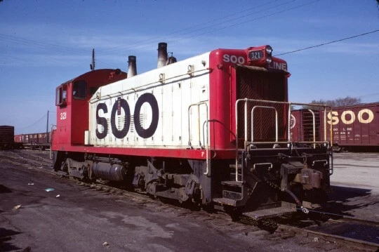 Soo 321 Sw-1200 Neenah Wi (Soo Line) Original Slide 05-11-72 T19-2