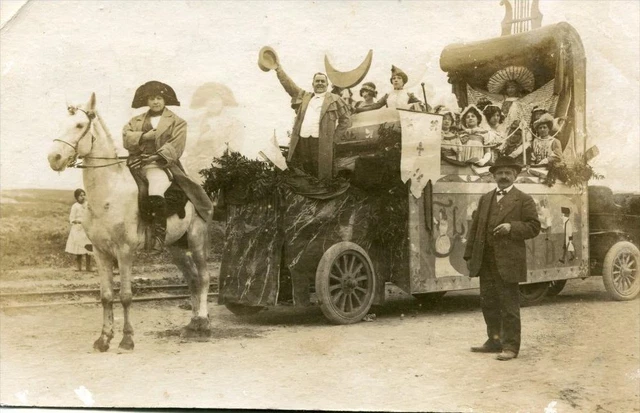 CPA MOROCCO PHOTO CARD ANFA SUPERIOR CASABLANCA FIGURE CARNIVAL CHARIOT (cl