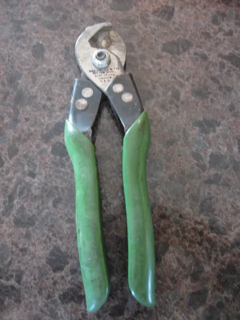 good used Greenlee Cable Cutter 717
