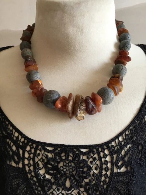 Collier Ancien En Ambre Baltique Naturel - Longueur 70 Cm - Occasion