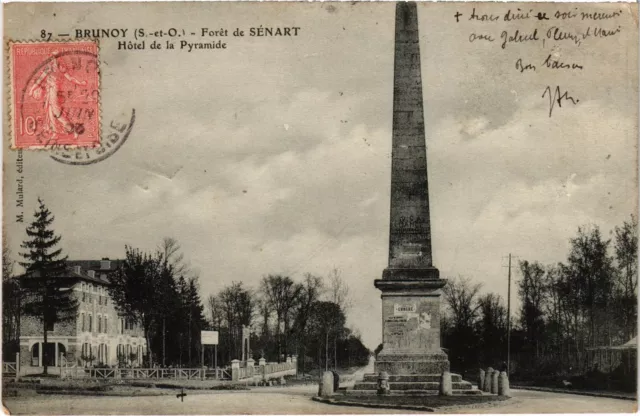 CPA Brunoy Hotel de la Pyramide FRANCE (1372044)
