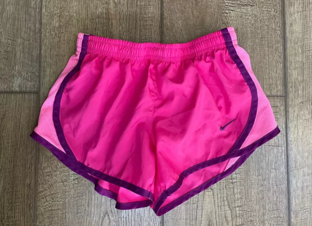 Pantaloncini Nike Dry Fit ragazze 6-8y 122-128 cm poliestere rosa