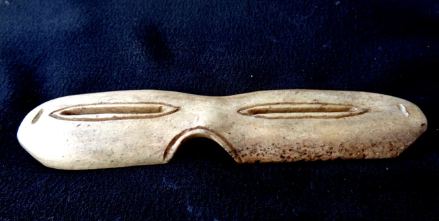 Tribal Art lunettes de neige Inuit en os marin Schneebrille Inuit snow goggles,