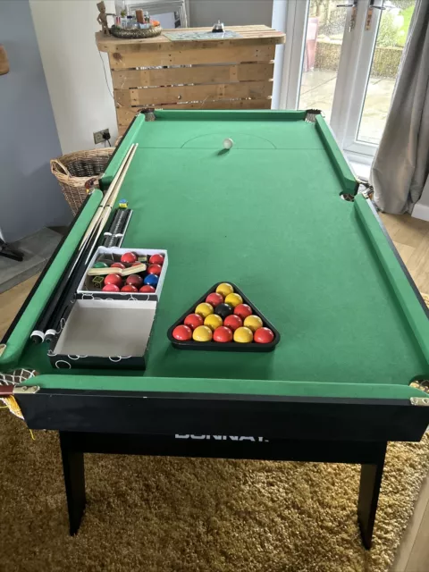 Donnay Pool Table (Folding) (6’0 X 3’1)