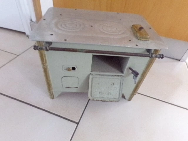 Jouet Ancien JEP - Cuisinière En Tôle Et Nickel - Décor Au Pochoir - Année 1932