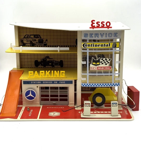 Grand Garage Esso Depreux 1967 – Station Essence Miniature – Jouet Vroom