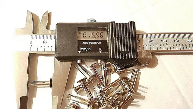 N. 9 x 5/8" rivetti biforcati acciaio delicato spaccato gamba nichelata metallo SPEDIZIONE GRATUITA