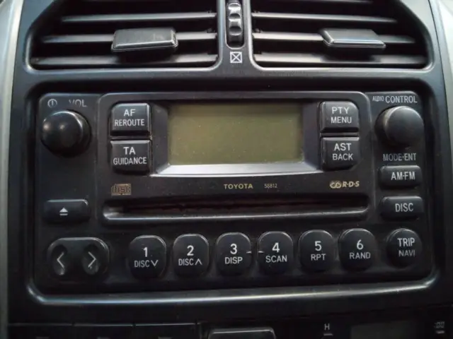 sistema audio radio per TOYOTA RAV 4 II 2.0 D WD (CLA20 CLA21 ) 2001 2388897