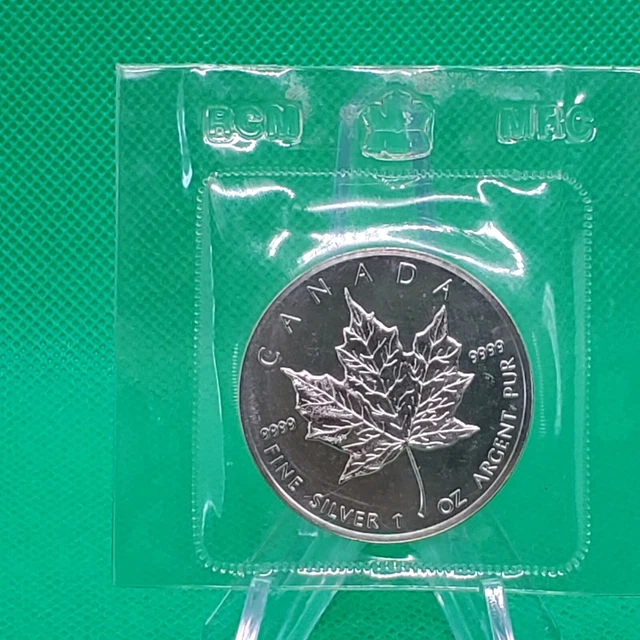 1989 Canada $ 5 Silver Maple Leaf in Original Packaging - 1 oz Pure Silver Coin