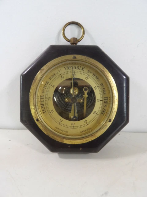 Ancien baromètre météorologique - France